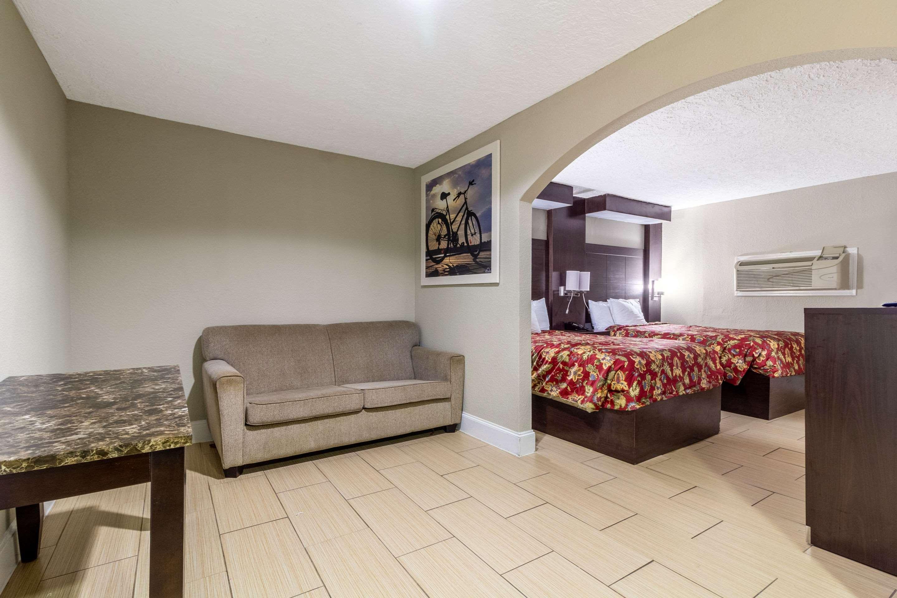 Rodeway Inn & Suites Houston Near Medical Center Εξωτερικό φωτογραφία