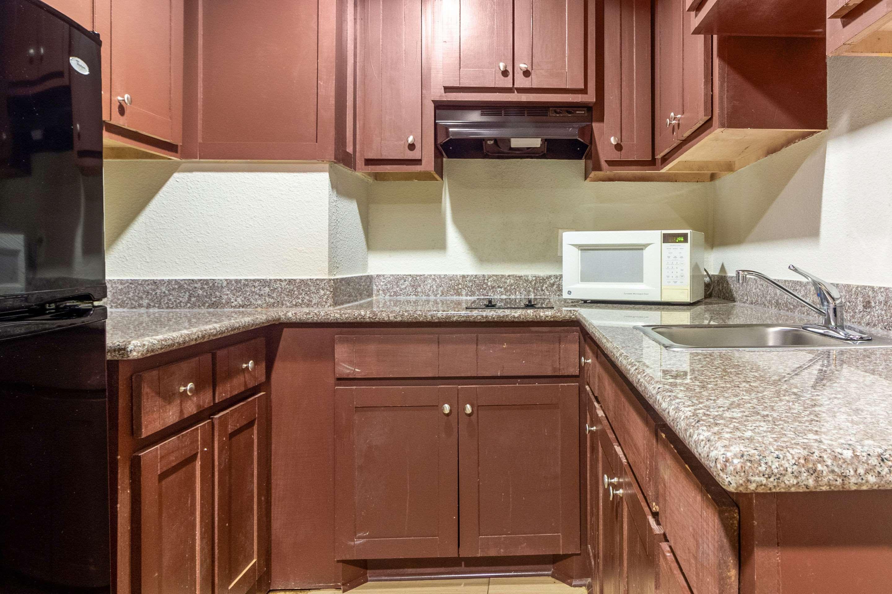 Rodeway Inn & Suites Houston Near Medical Center Εξωτερικό φωτογραφία