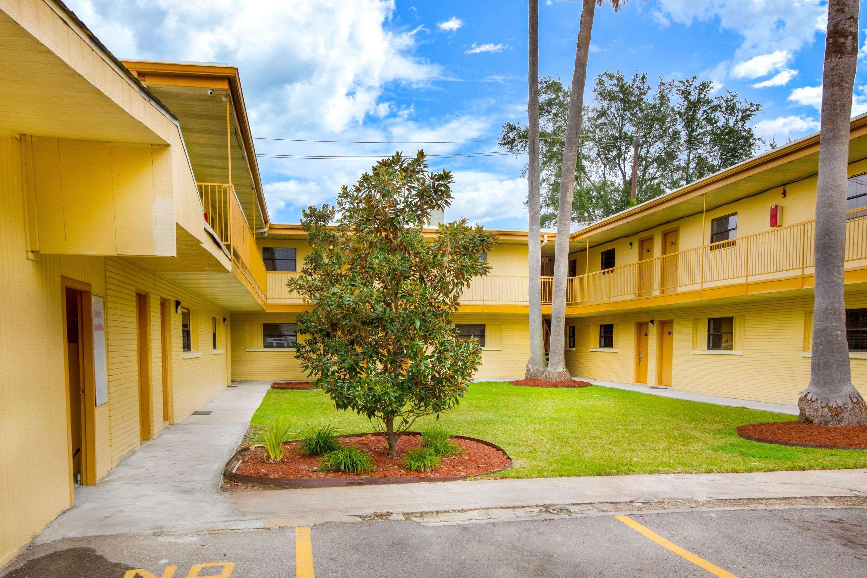 Rodeway Inn & Suites Houston Near Medical Center Εξωτερικό φωτογραφία