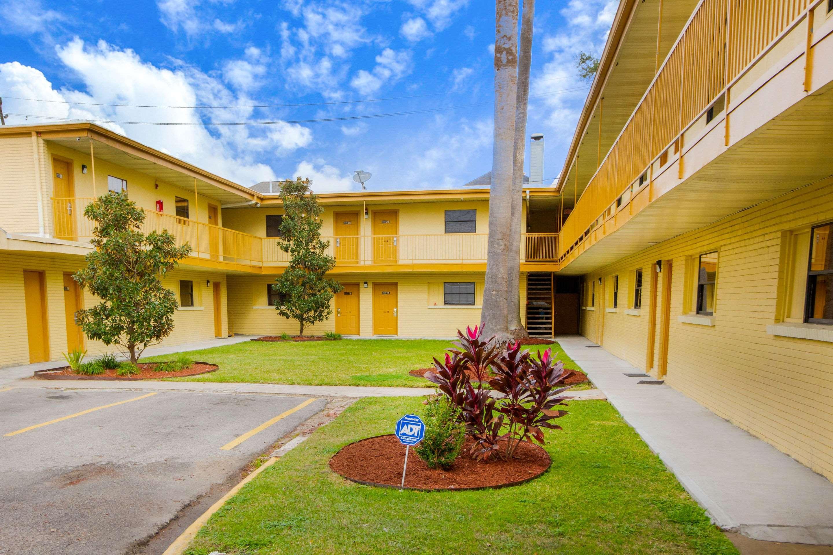 Rodeway Inn & Suites Houston Near Medical Center Εξωτερικό φωτογραφία