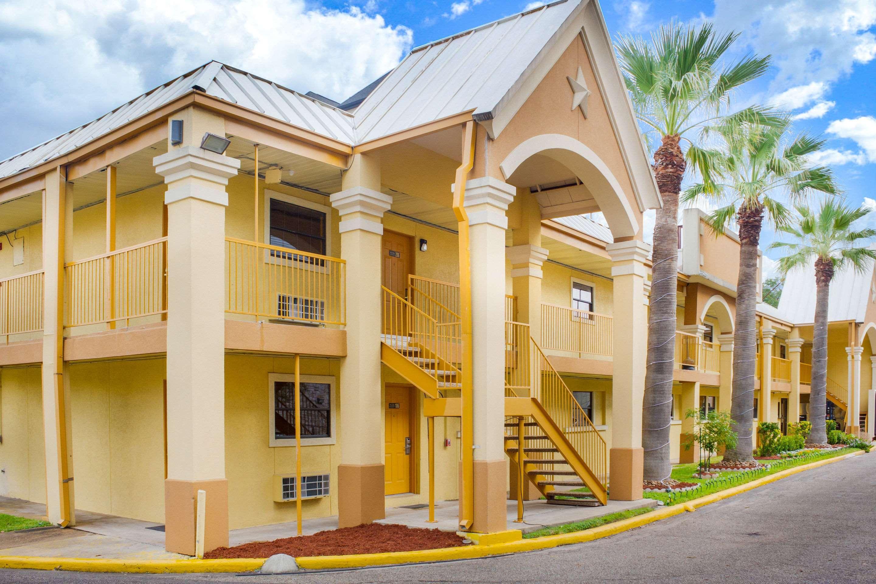 Rodeway Inn & Suites Houston Near Medical Center Εξωτερικό φωτογραφία