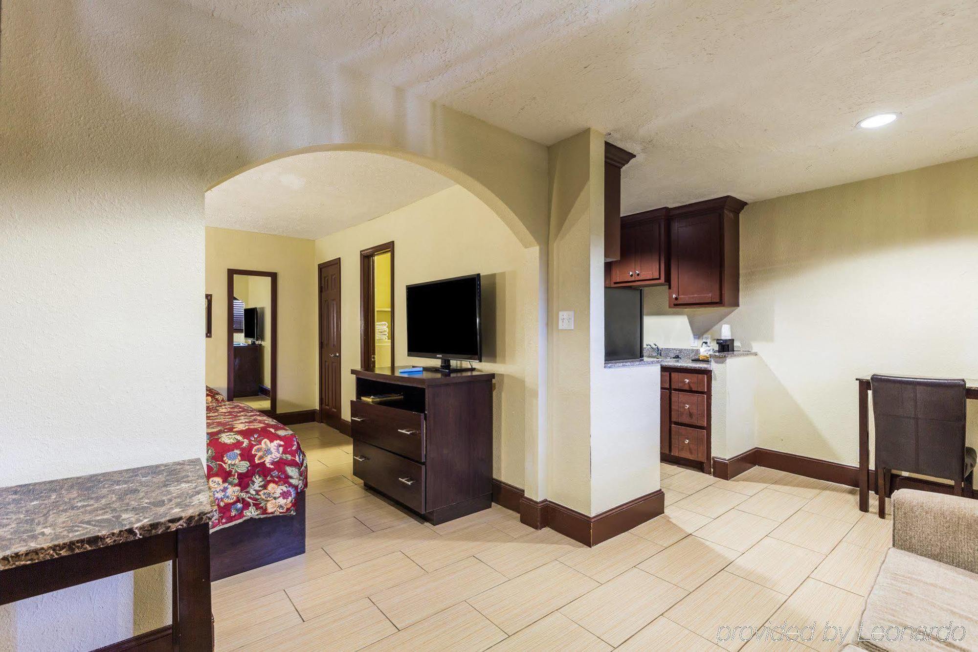 Rodeway Inn & Suites Houston Near Medical Center Εξωτερικό φωτογραφία
