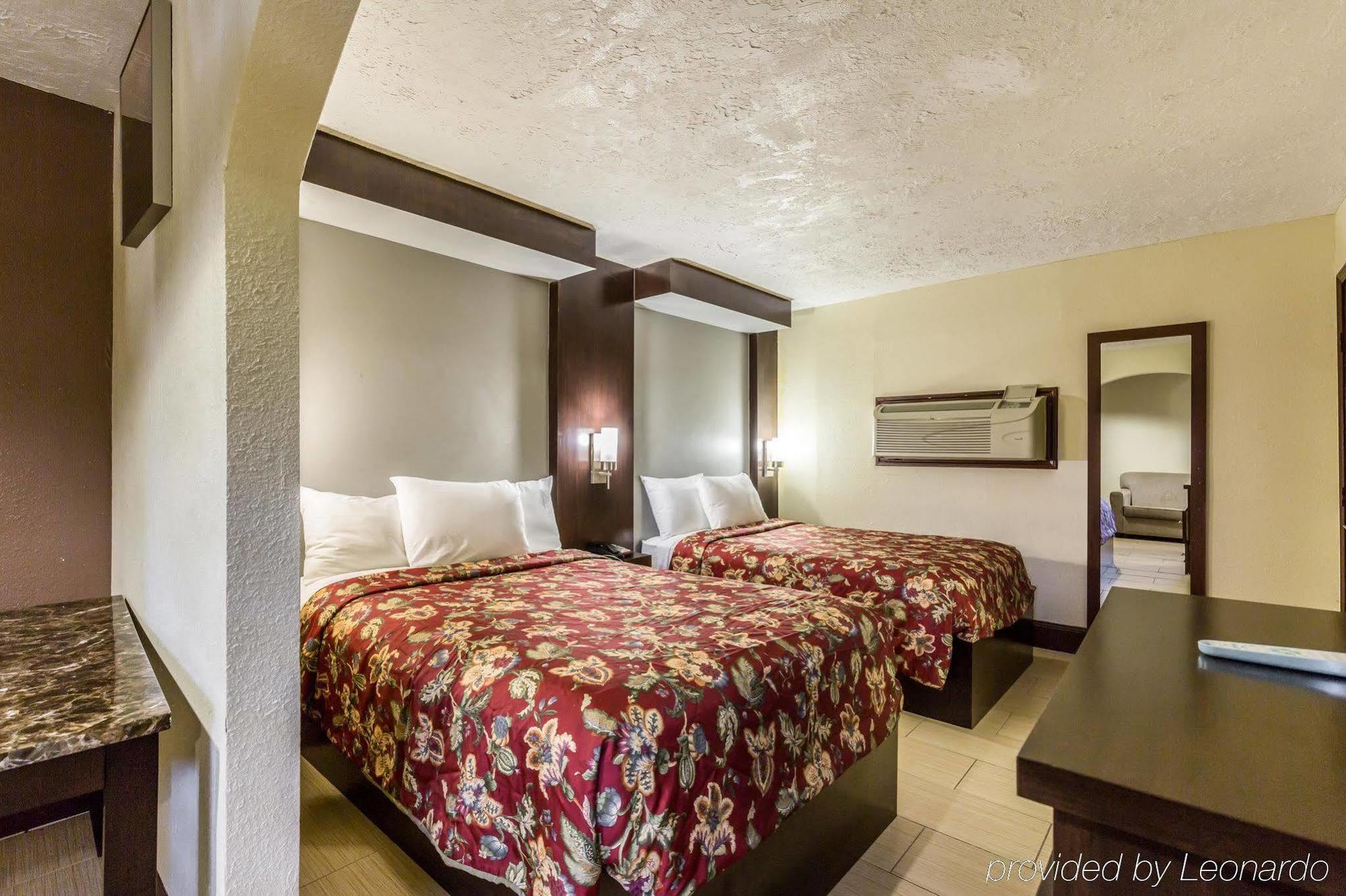 Rodeway Inn & Suites Houston Near Medical Center Εξωτερικό φωτογραφία