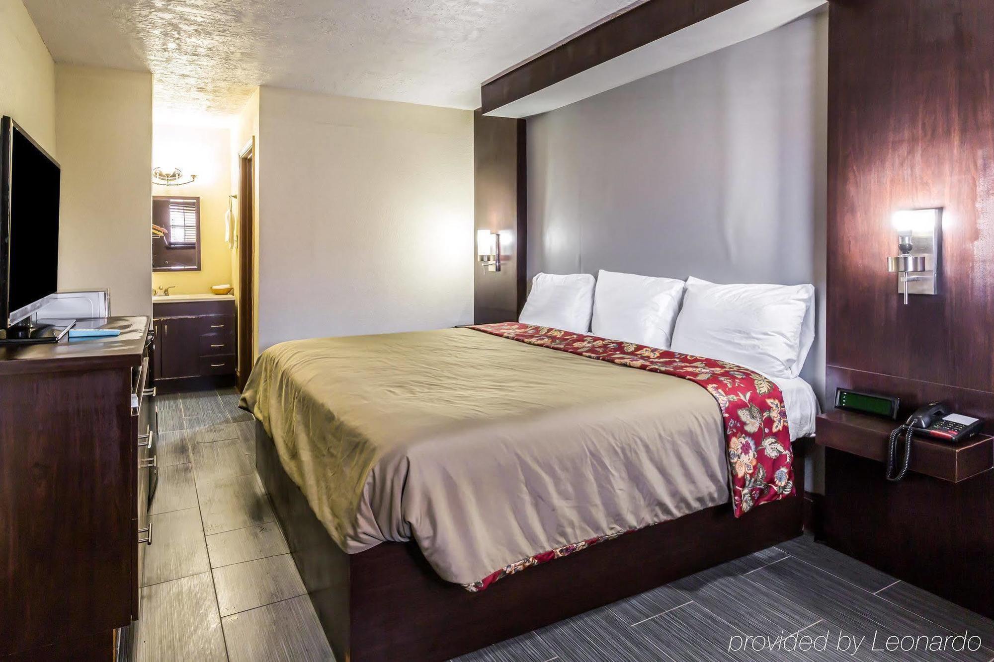 Rodeway Inn & Suites Houston Near Medical Center Εξωτερικό φωτογραφία