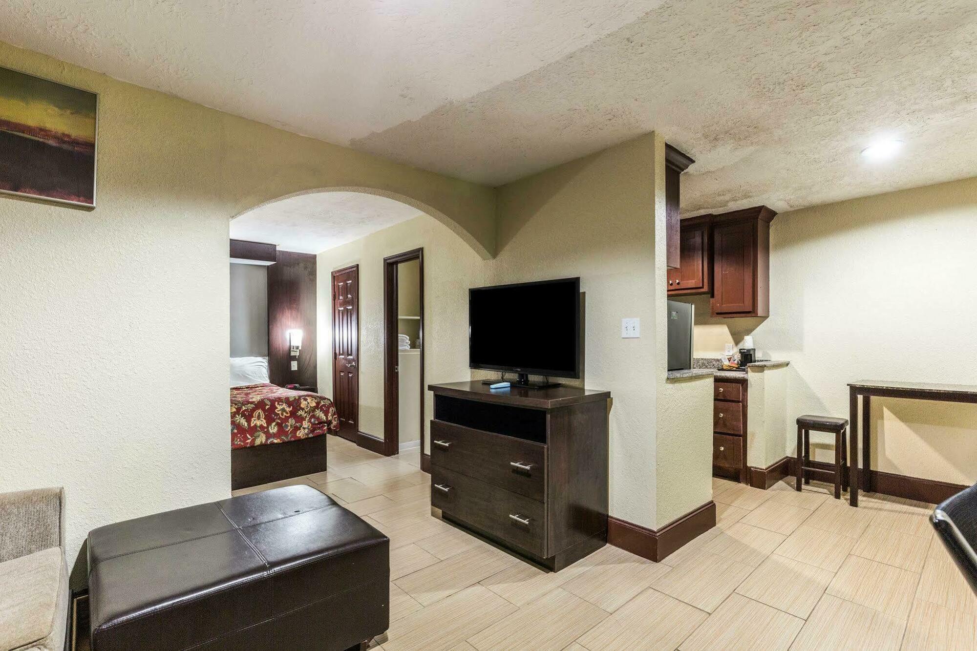 Rodeway Inn & Suites Houston Near Medical Center Εξωτερικό φωτογραφία