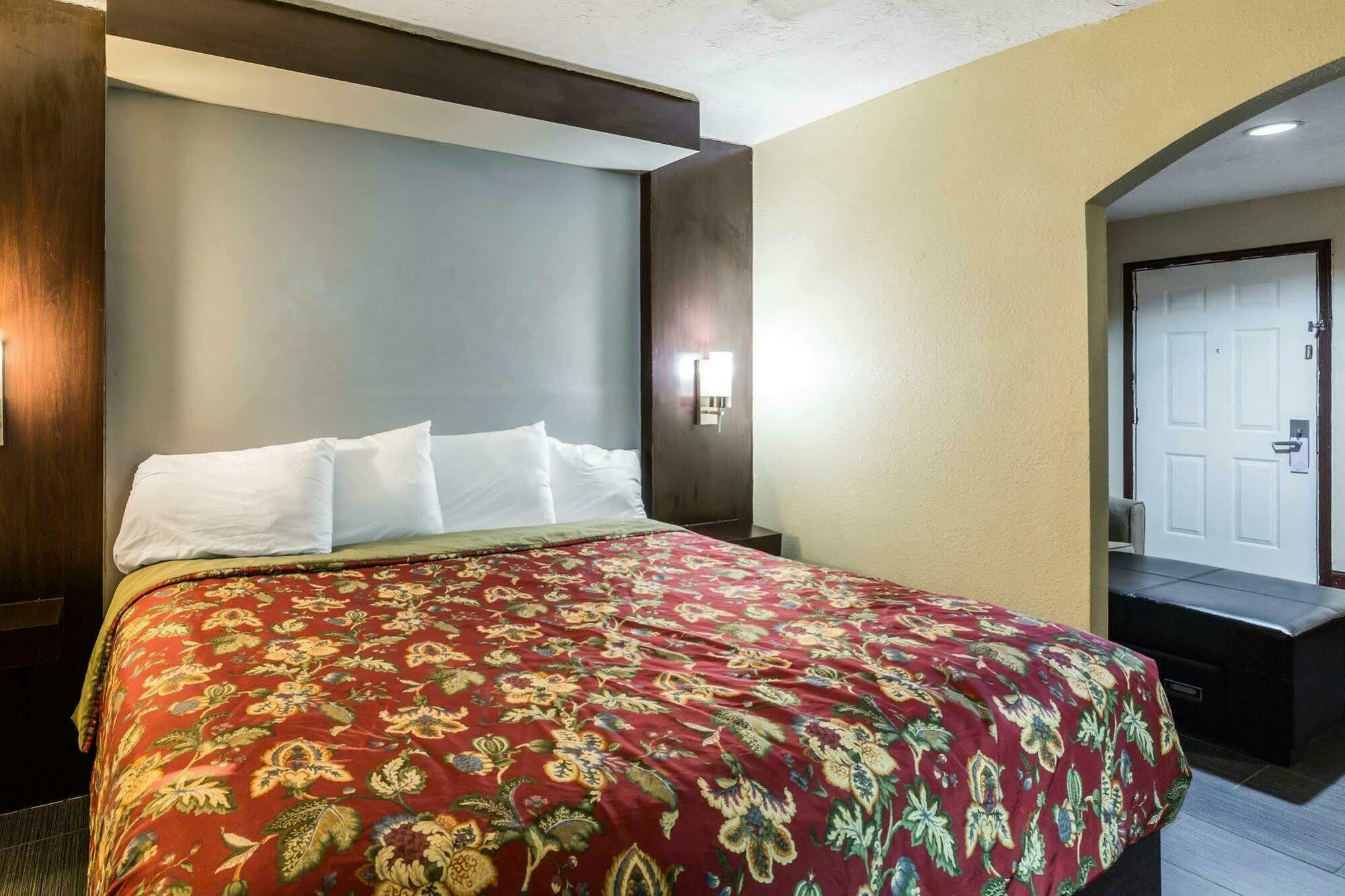 Rodeway Inn & Suites Houston Near Medical Center Εξωτερικό φωτογραφία